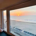 Apartman Wonderful Architect Designed Flat With Sea View *