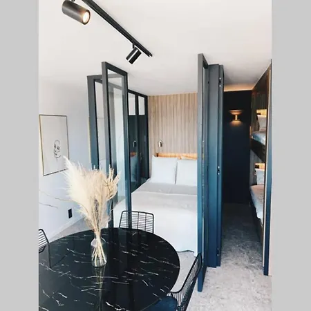 Lägenhet Wonderful Architect Designed Flat With Sea View