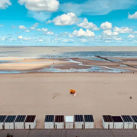 Wonderful Architect Designed Flat With Sea View Lägenhet *